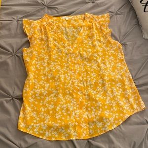 Flutter sleeves blouse